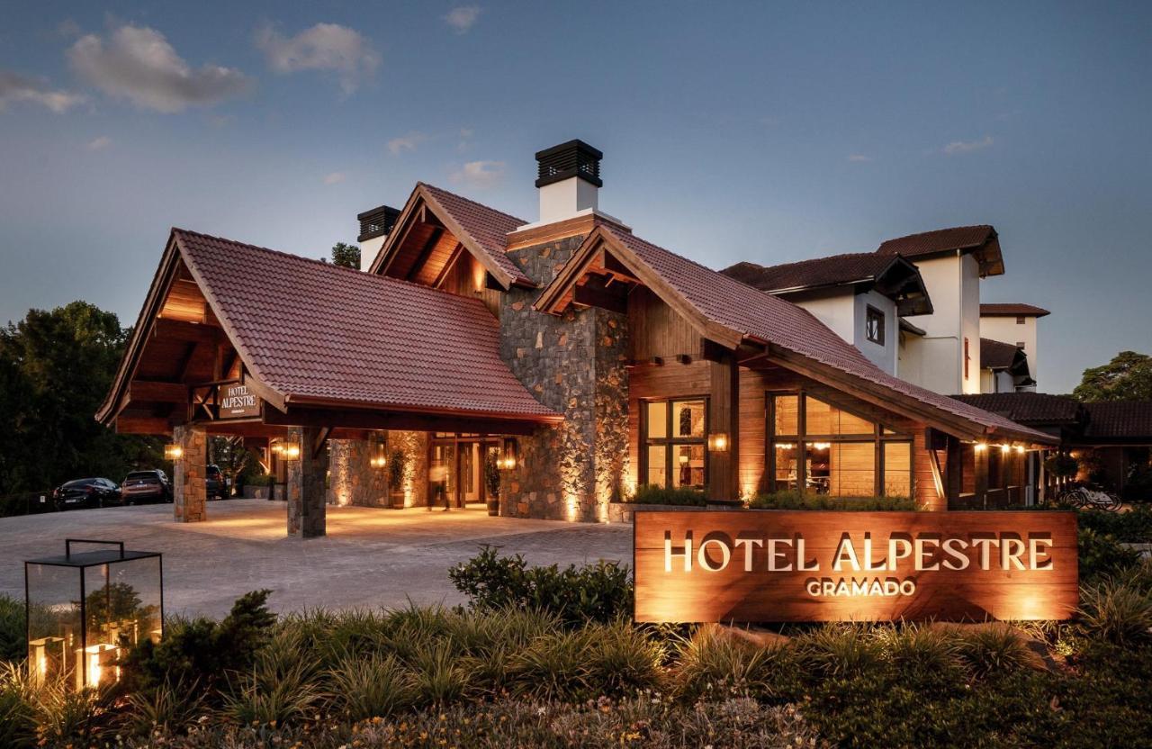 Hotel Alpestre Грамаду Екстериор снимка