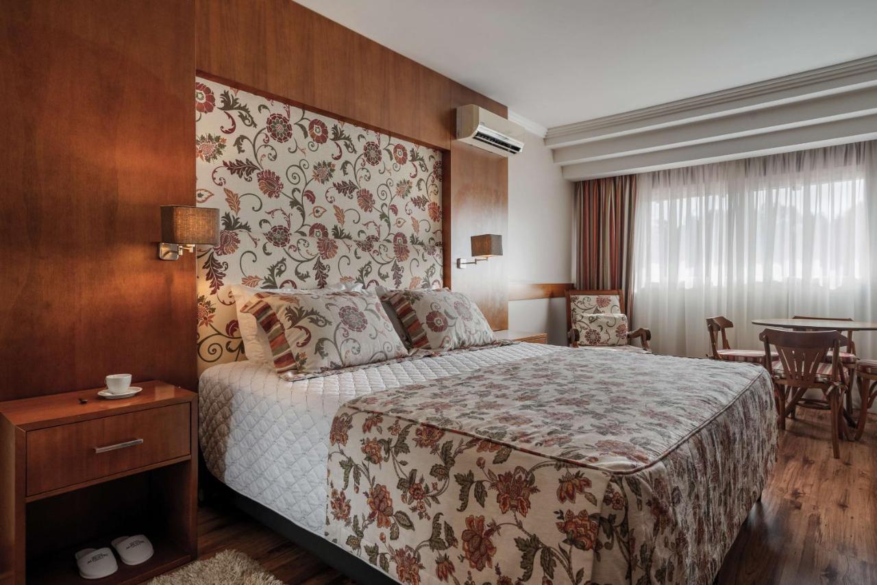 Hotel Alpestre Грамаду Екстериор снимка