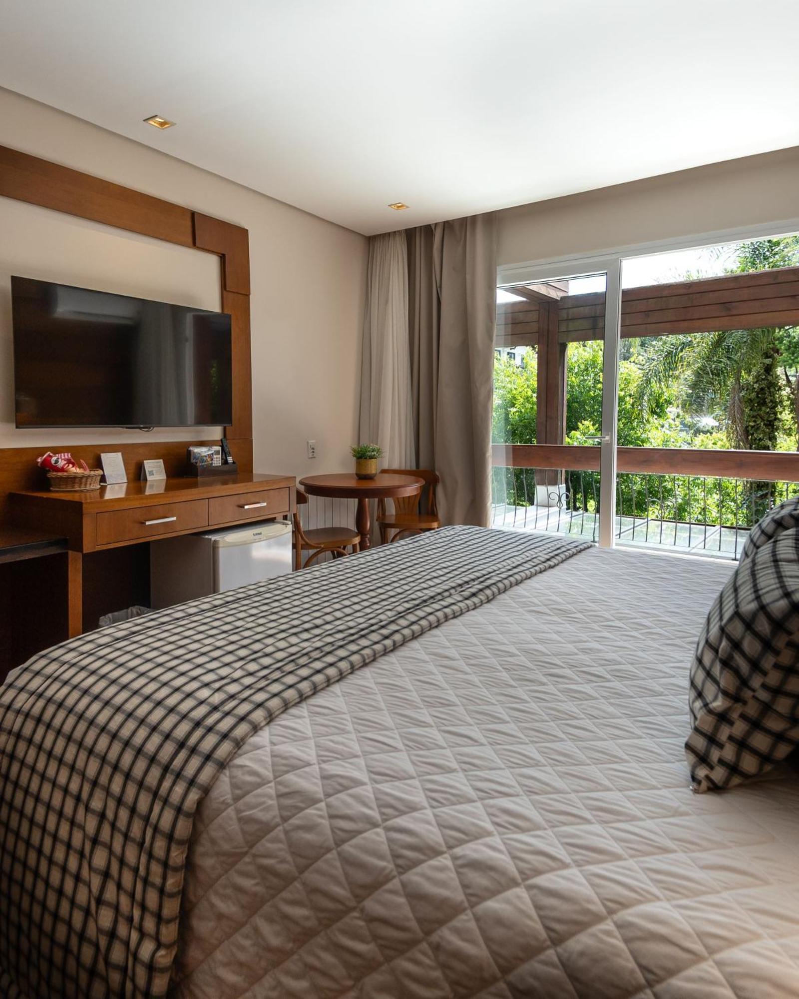 Hotel Alpestre Грамаду Екстериор снимка