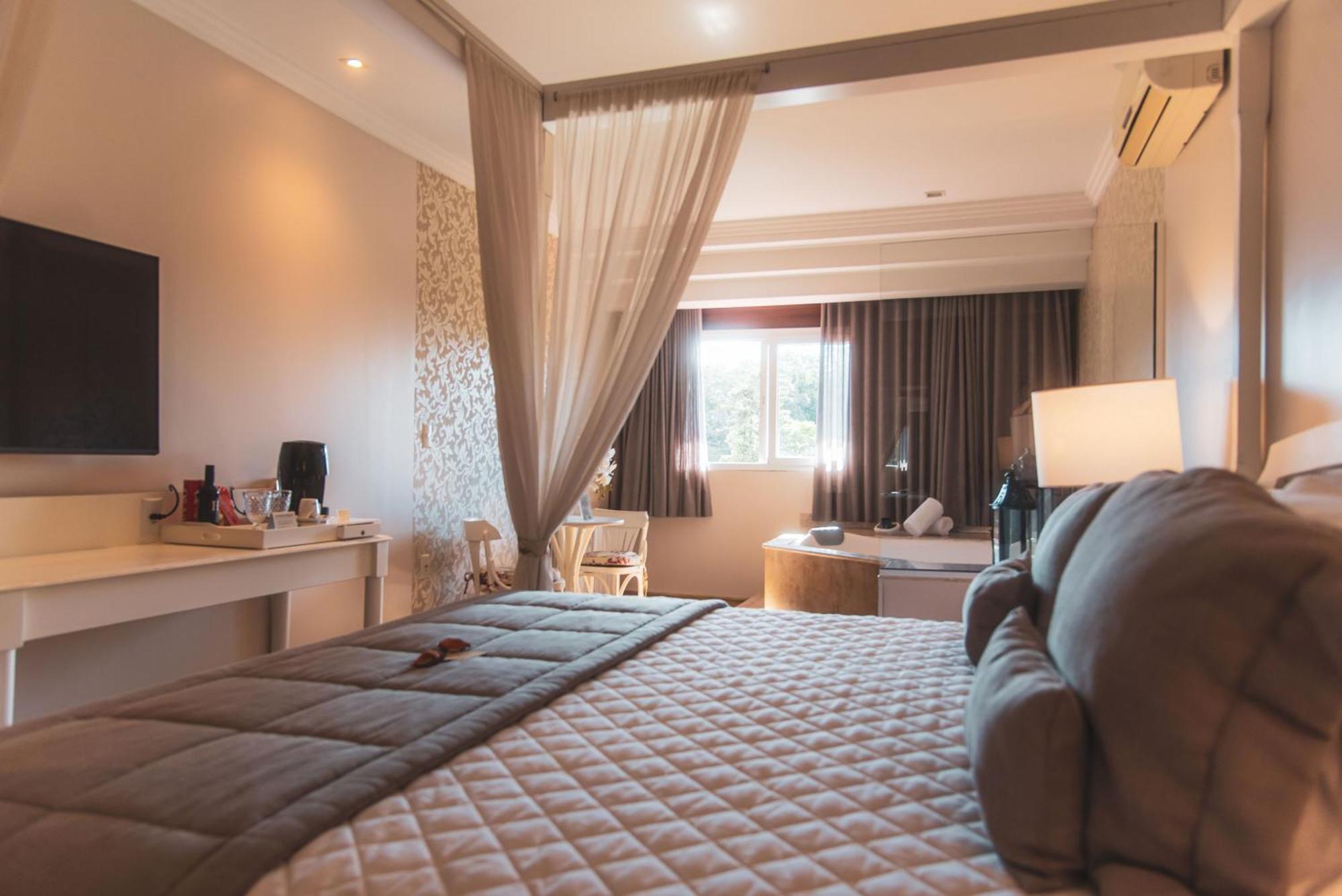 Hotel Alpestre Грамаду Екстериор снимка