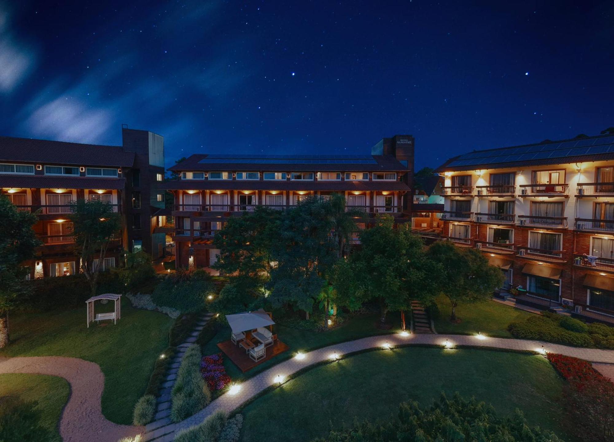Hotel Alpestre Грамаду Екстериор снимка